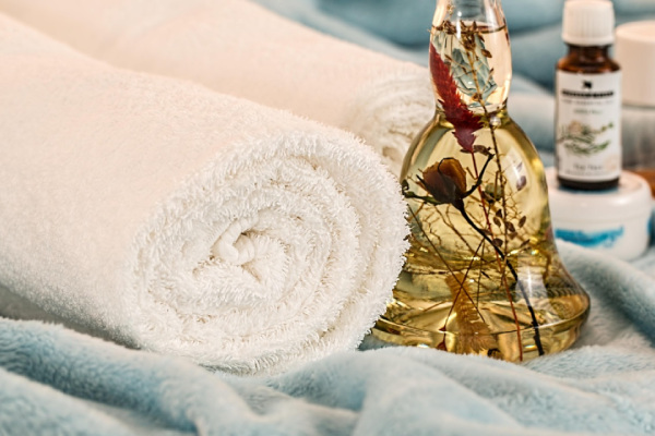 Layanan deep tissue Massage Home Surabaya
